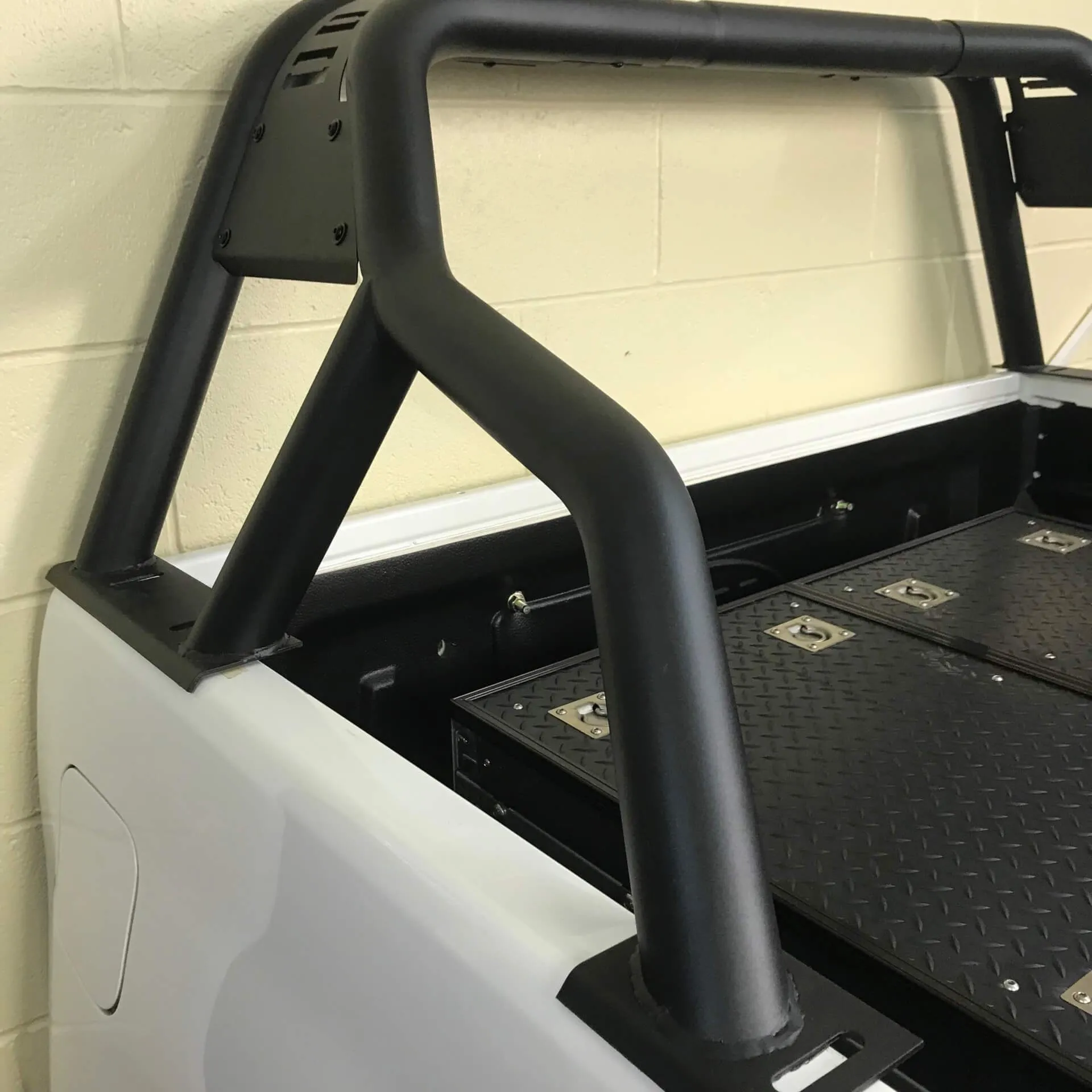 Black Short Arm Roll Sports Bar for the Fiat Fullback