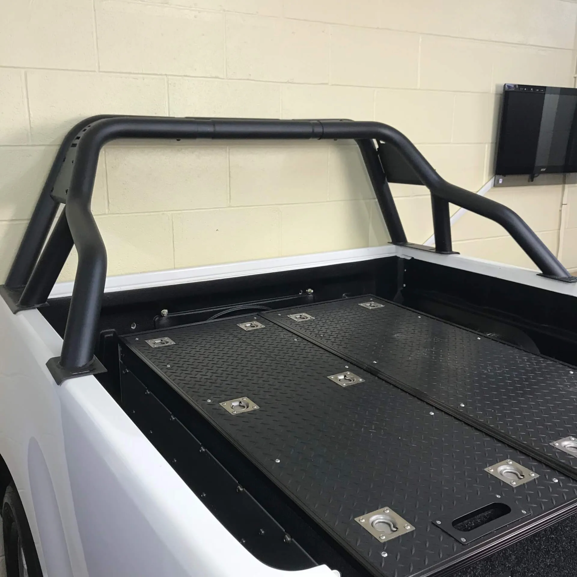 Black Short Arm Roll Sports Bar for the Fiat Fullback