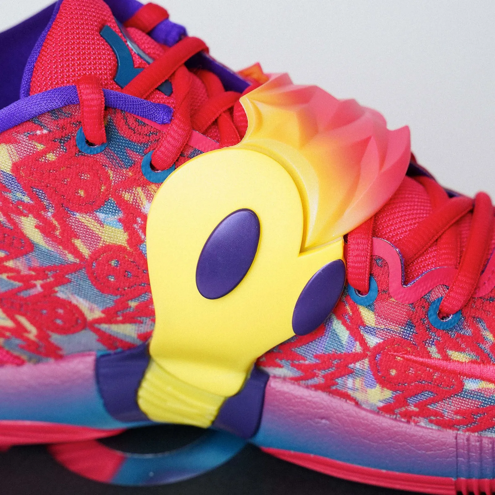 KD14 - 'Ron English Light Cult Crypto Club'