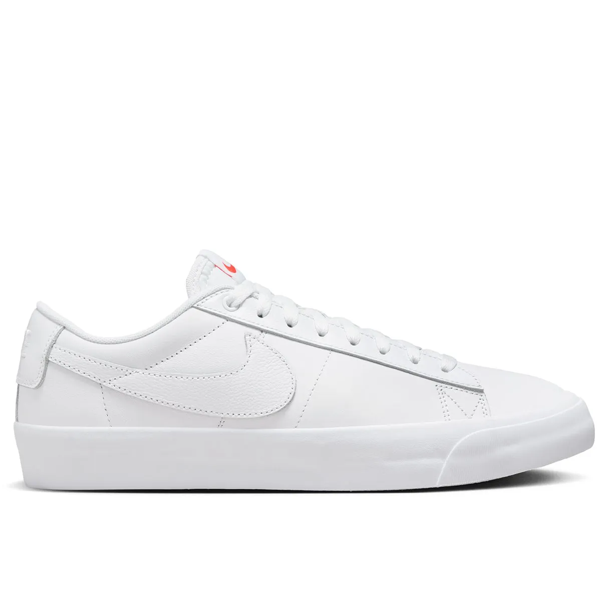 Nike SB - Blazer Low Pro GT ISO Shoes Triple White