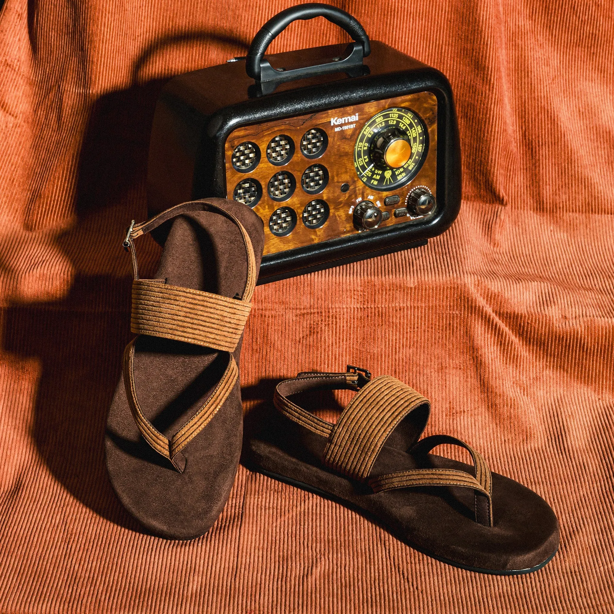 Paaduks Hiver Luxe - Thong-Strap Corduroy Brown Sandals