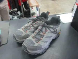 Used Merrell Hiking Shoes Size Size 8.5