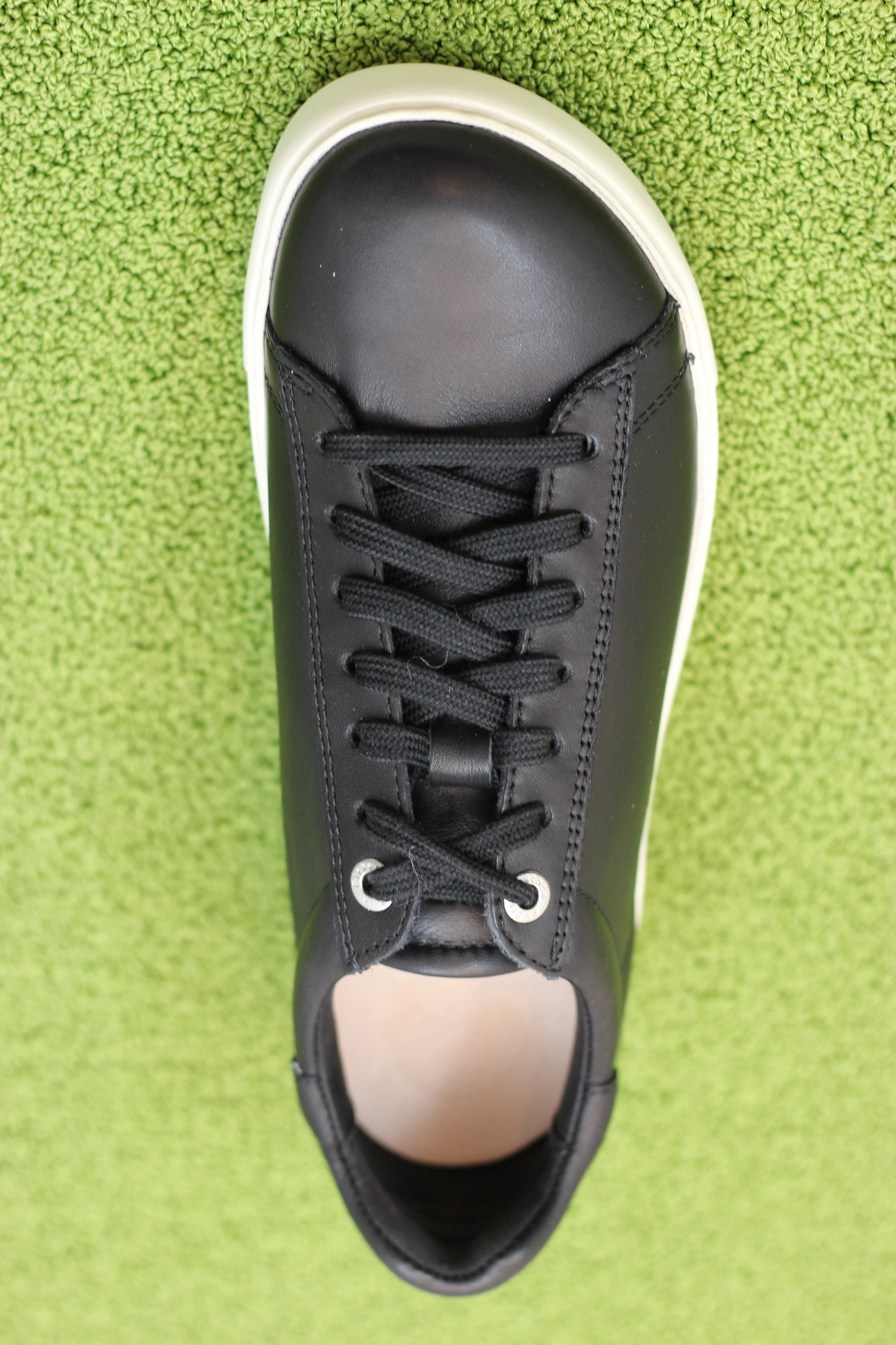 Women's Bend Sneaker - Black Leather