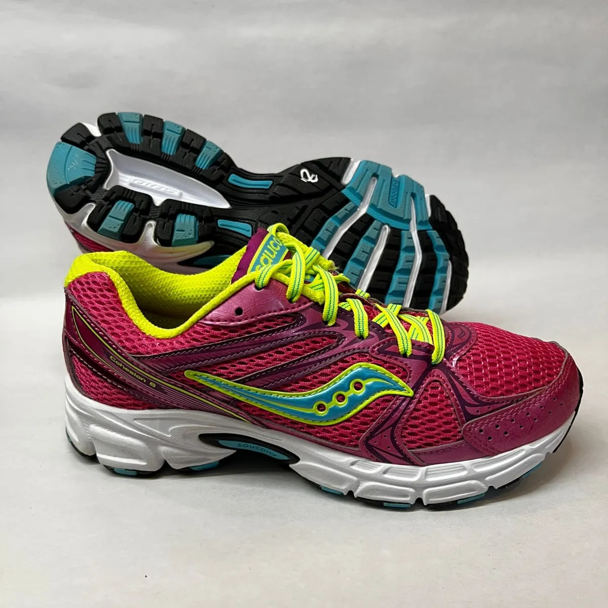 Women's Saucony Grid Cohesion 6 - Pink/Blue- Running Shoe - Preowned